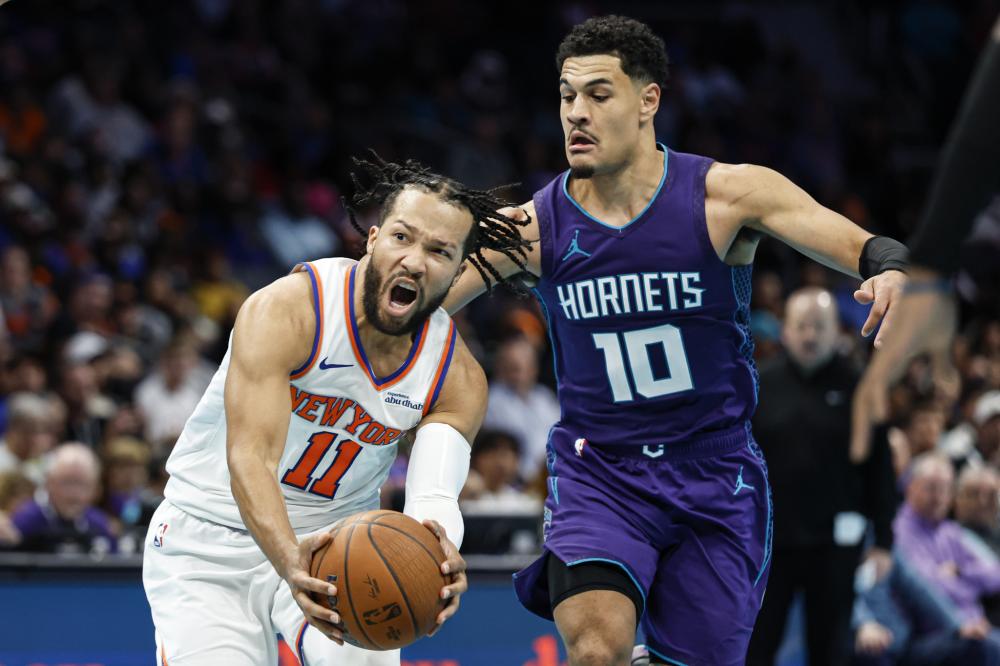 沙特中场深 沙特中场深