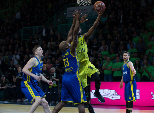 他们备战山 他们备战山